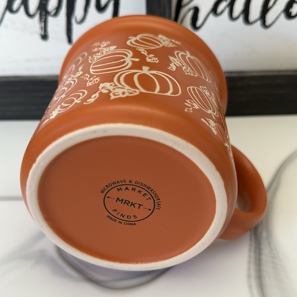 Market Finds Ceramic Mug - Picture 4 of 6